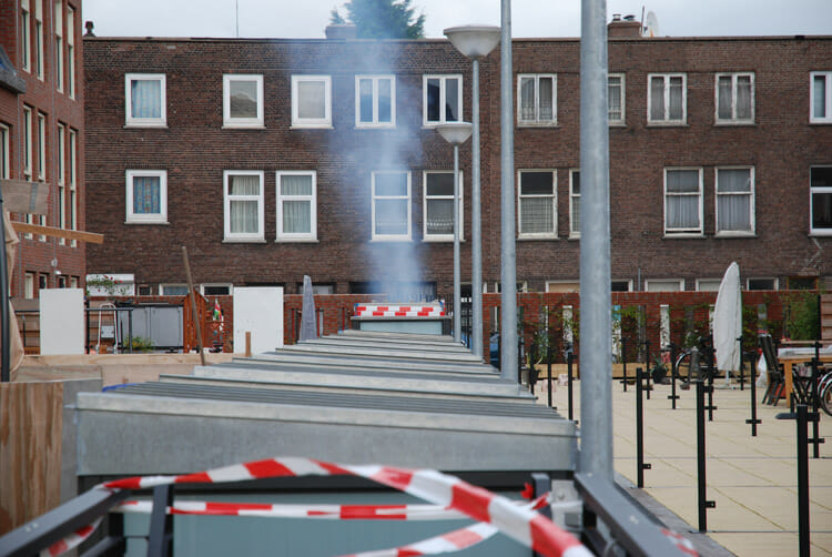 Appartementencomplex in Hoofddorp ontruimd na brandstichting in parkeergarage