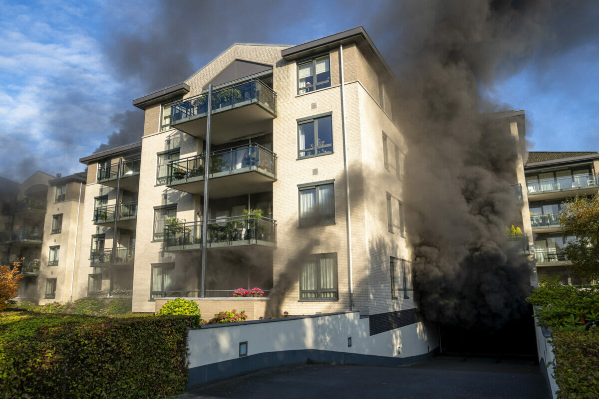 Autobrand in parkeergarage onder apartementencomplex Statenlaan Oosterhout | System-Care B.V.